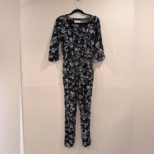 🔥Abercrombie & Fitch Black and Cream Floral Jumpsuit🔥